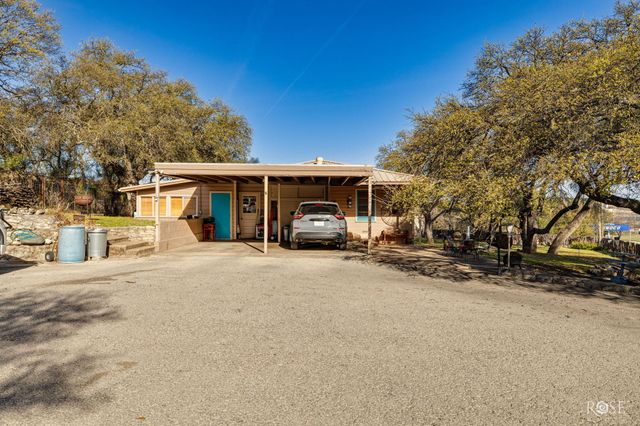 307 W 8th Street, Sonora, TX 76950