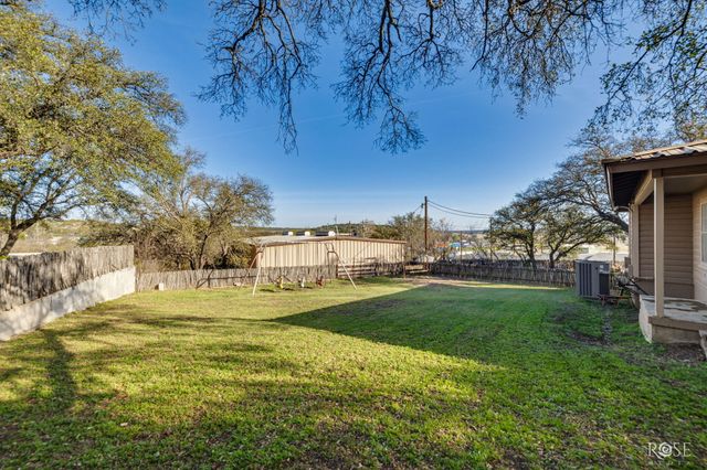 307 W 8th Street, Sonora, TX 76950