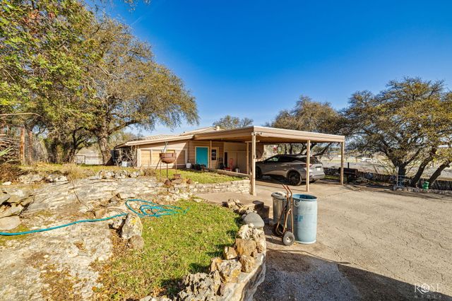 307 W 8th Street, Sonora, TX 76950