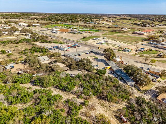 307 W 8th Street, Sonora, TX 76950