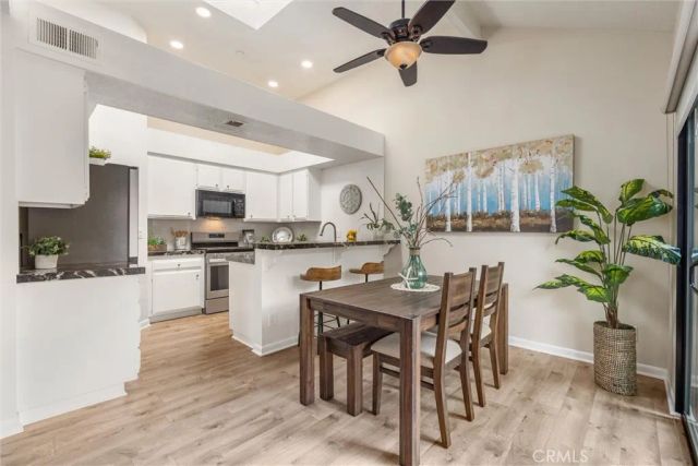 4802 Tiara 204, Huntington Beach, CA 92649