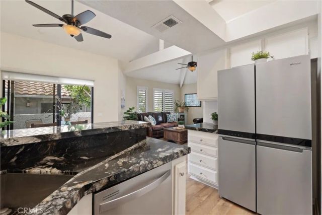 4802 Tiara 204, Huntington Beach, CA 92649