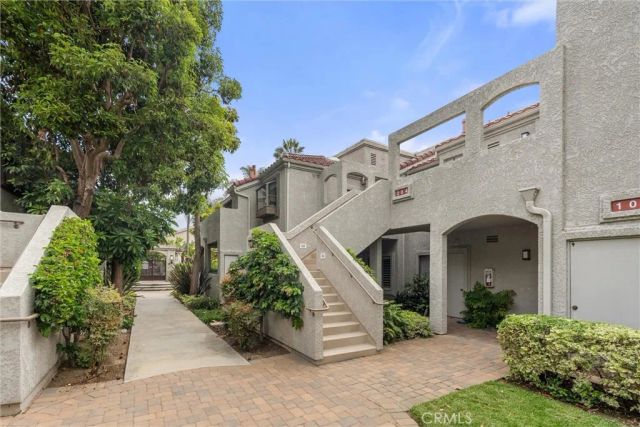 4802 Tiara 204, Huntington Beach, CA 92649