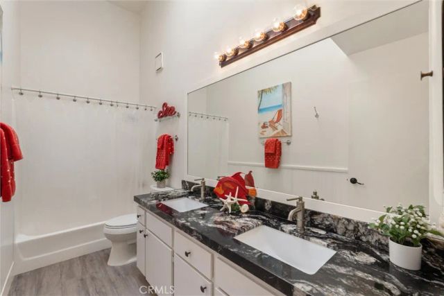 4802 Tiara 204, Huntington Beach, CA 92649