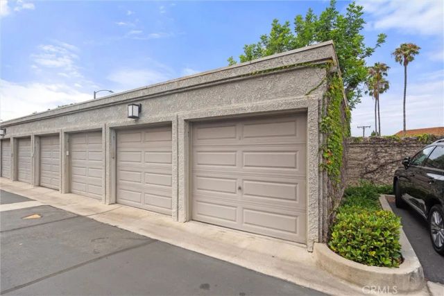 4802 Tiara 204, Huntington Beach, CA 92649