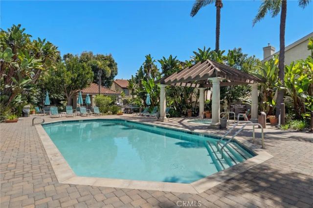 4802 Tiara 204, Huntington Beach, CA 92649