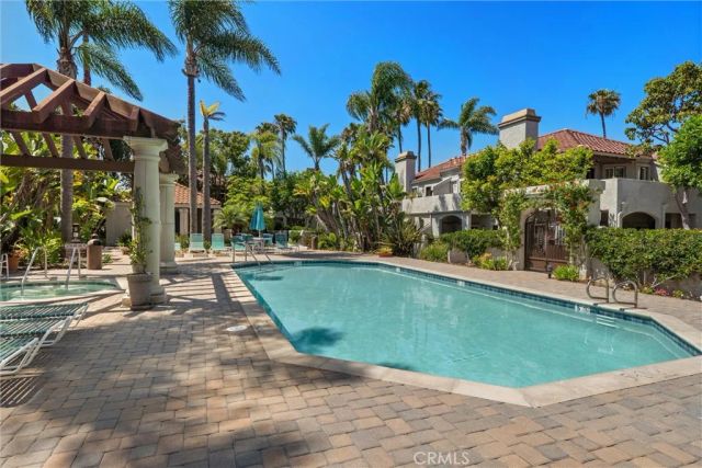 4802 Tiara 204, Huntington Beach, CA 92649