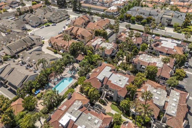 4802 Tiara 204, Huntington Beach, CA 92649