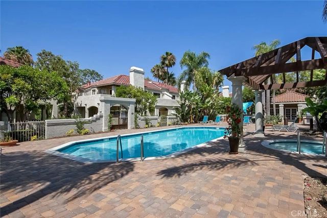 4802 Tiara 204, Huntington Beach, CA 92649