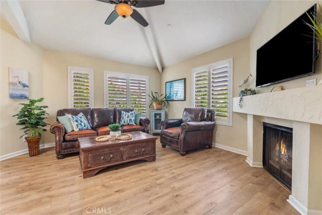 4802 Tiara 204, Huntington Beach, CA 92649