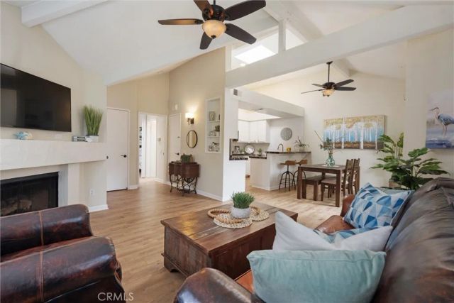 4802 Tiara 204, Huntington Beach, CA 92649