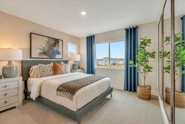 616 Whitewater Way, West Sacramento, CA 95605