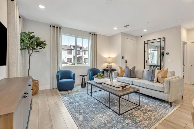 616 Whitewater Way, West Sacramento, CA 95605