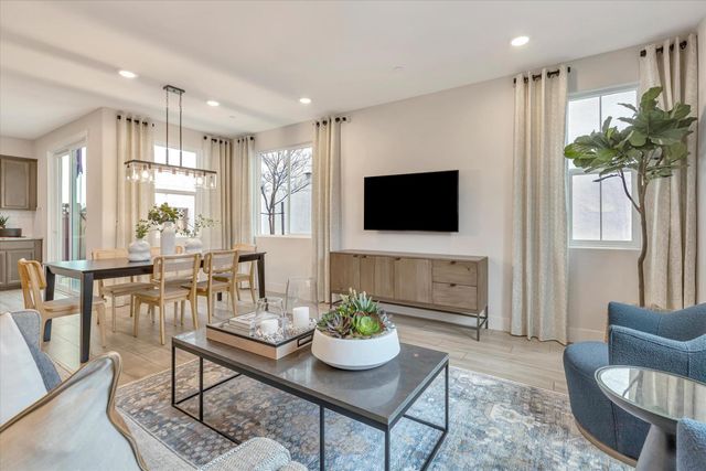 616 Whitewater Way, West Sacramento, CA 95605