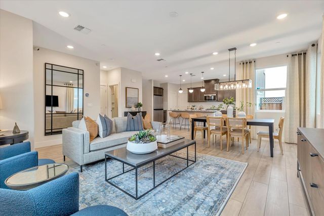 616 Whitewater Way, West Sacramento, CA 95605