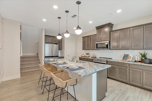 616 Whitewater Way, West Sacramento, CA 95605