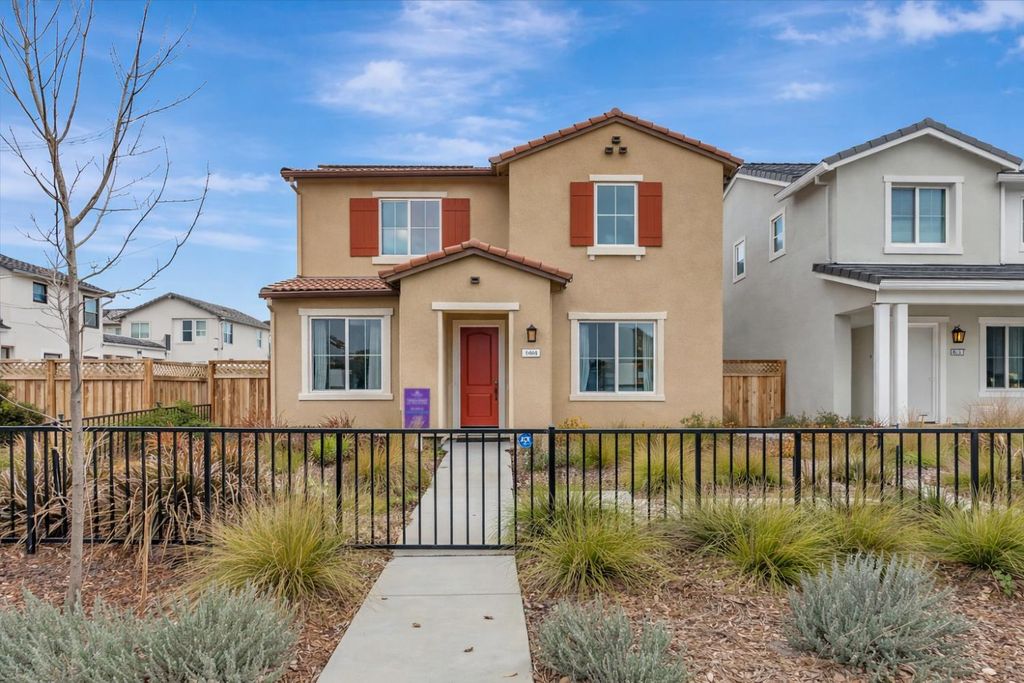 616 Whitewater Way, West Sacramento, CA 95605