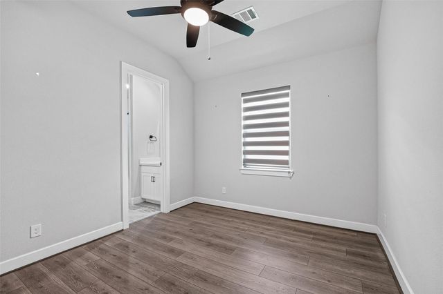 2600 Golden Palms Lane, Texas City, TX 77568