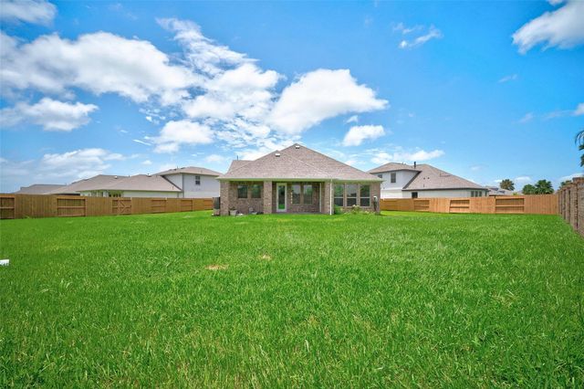 2600 Golden Palms Lane, Texas City, TX 77568