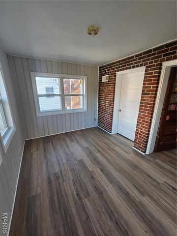 7041 Dartmouth Avenue, St Louis, MO 63130