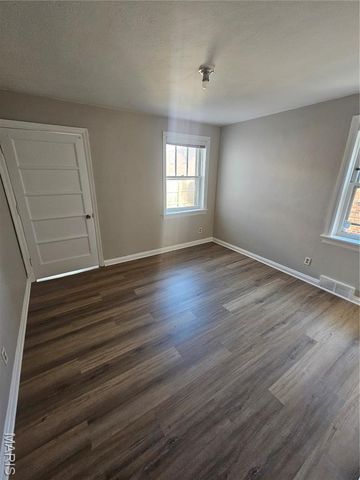 7041 Dartmouth Avenue, St Louis, MO 63130