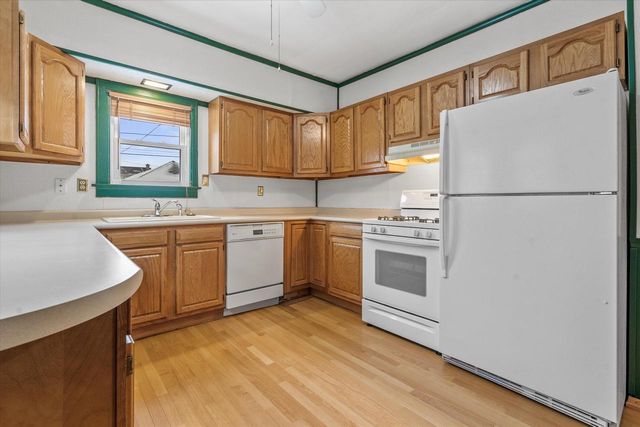 6611 W Moltke AVENUE, Milwaukee, WI 53210