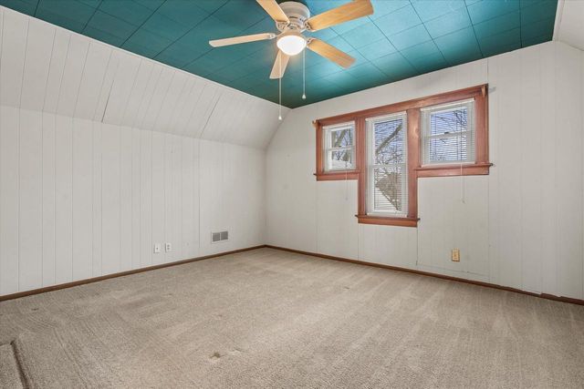 6611 W Moltke AVENUE, Milwaukee, WI 53210