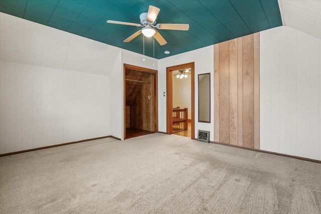 6611 W Moltke AVENUE, Milwaukee, WI 53210