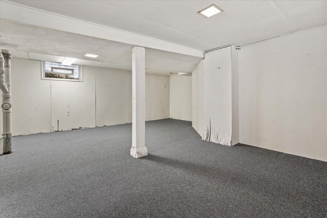 6611 W Moltke AVENUE, Milwaukee, WI 53210