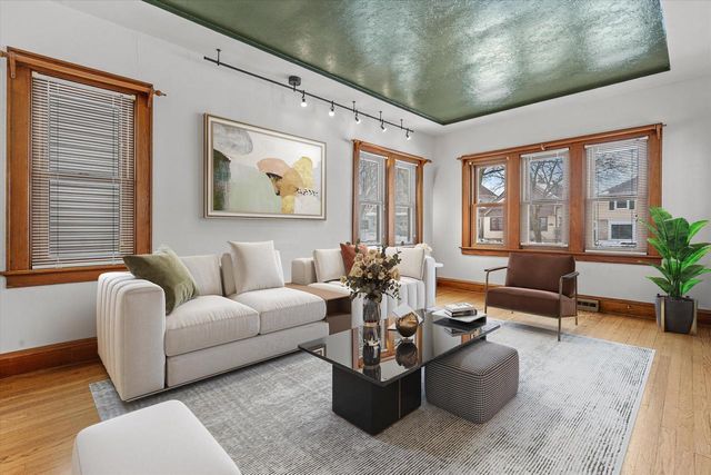 6611 W Moltke AVENUE, Milwaukee, WI 53210