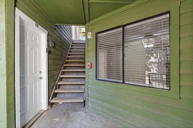 9831 Walnut Street 205, Dallas, TX 75243