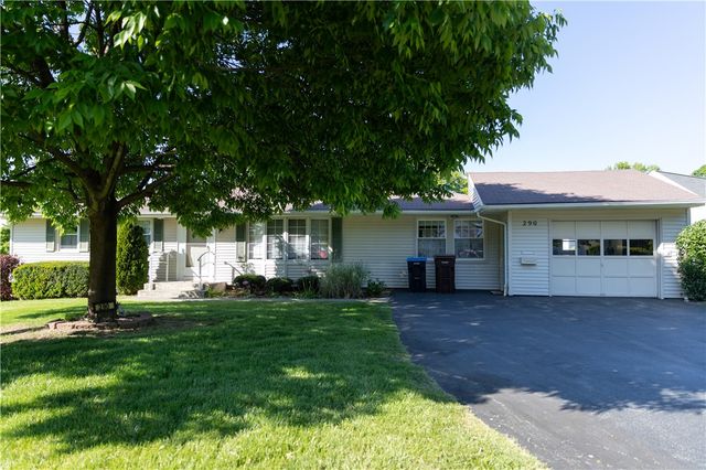 290 Sandalwood Drive, Greece, NY 14616