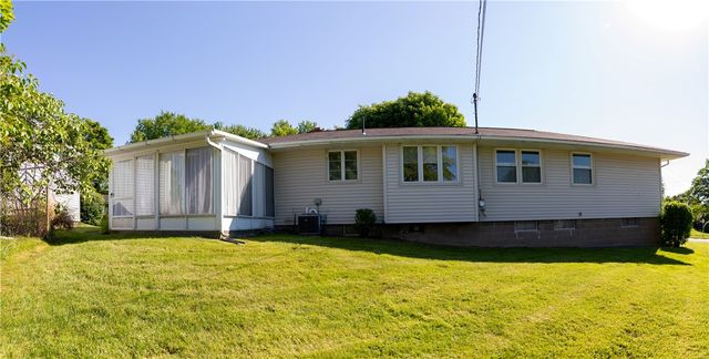 290 Sandalwood Drive, Greece, NY 14616