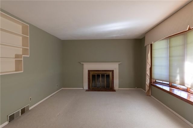 290 Sandalwood Drive, Greece, NY 14616