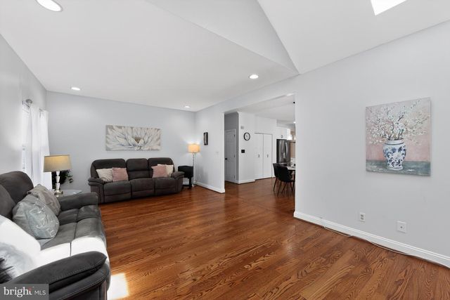 11 BRADLEY DR, Wilmington, DE 19803