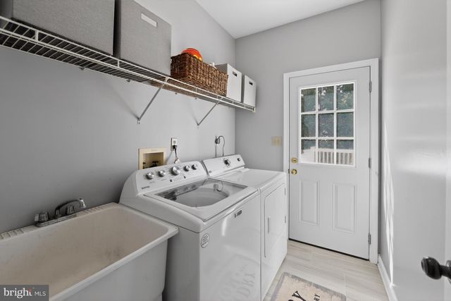 11 BRADLEY DR, Wilmington, DE 19803
