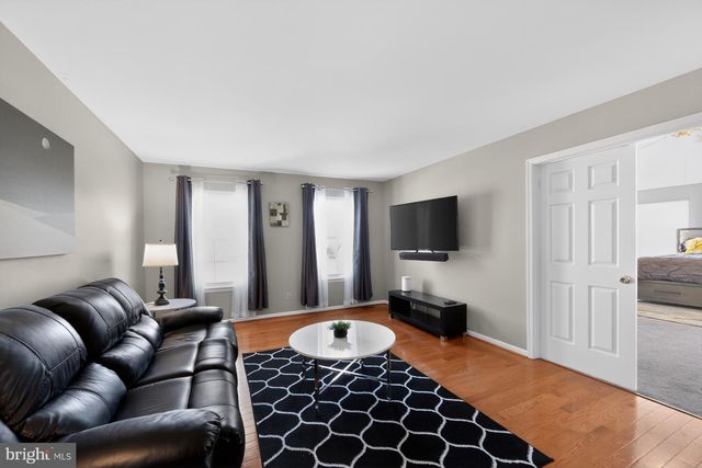 11 BRADLEY DR, Wilmington, DE 19803