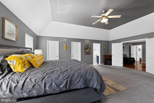 11 BRADLEY DR, Wilmington, DE 19803