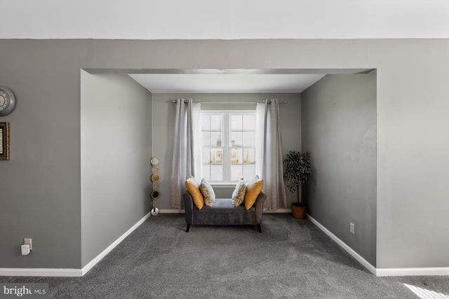 11 BRADLEY DR, Wilmington, DE 19803