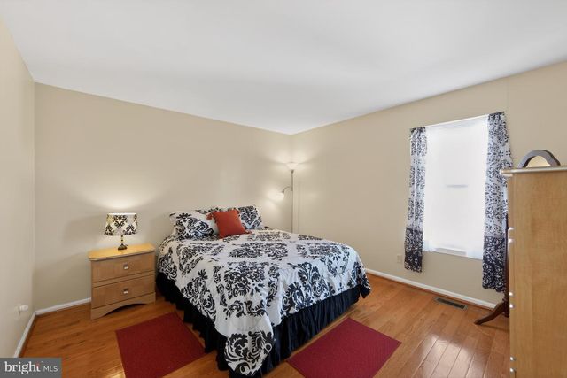 11 BRADLEY DR, Wilmington, DE 19803