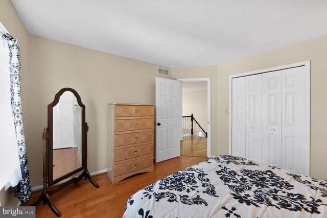 11 BRADLEY DR, Wilmington, DE 19803
