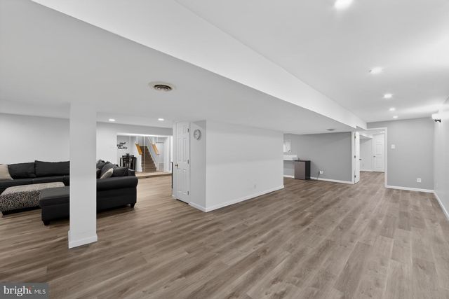 11 BRADLEY DR, Wilmington, DE 19803