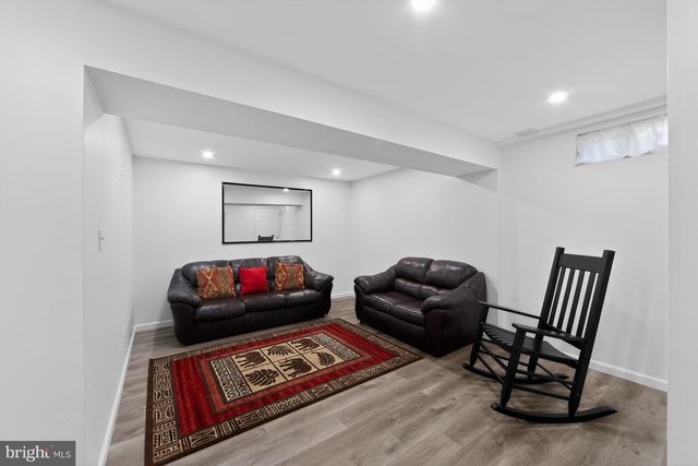 11 BRADLEY DR, Wilmington, DE 19803