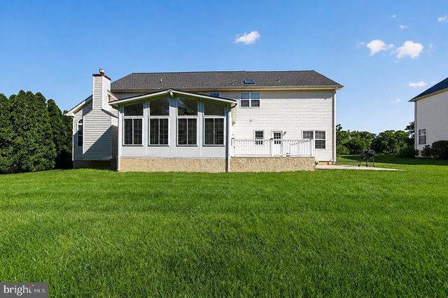 11 BRADLEY DR, Wilmington, DE 19803