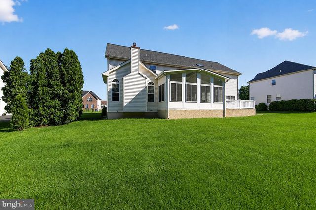 11 BRADLEY DR, Wilmington, DE 19803