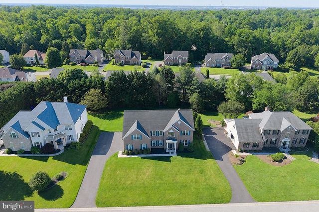 11 BRADLEY DR, Wilmington, DE 19803