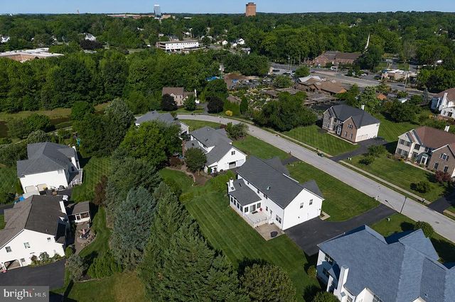 11 BRADLEY DR, Wilmington, DE 19803