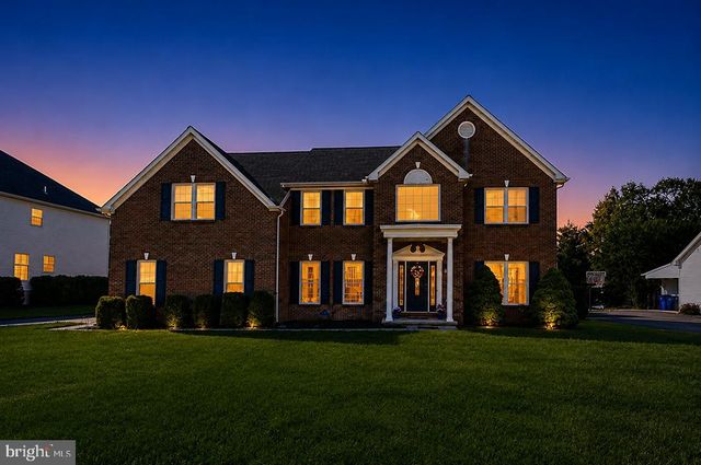 11 BRADLEY DR, Wilmington, DE 19803