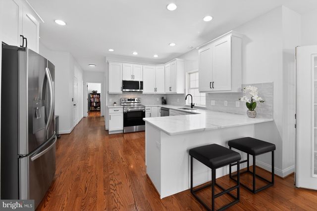 11 BRADLEY DR, Wilmington, DE 19803
