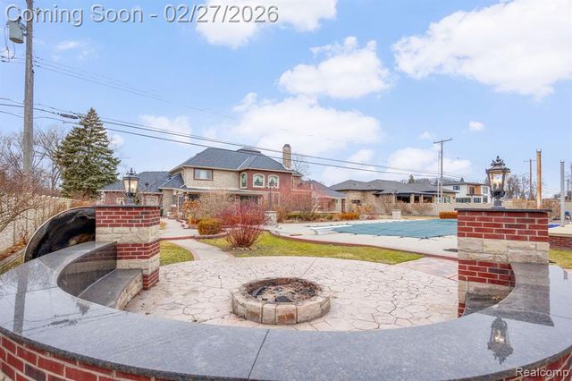 6616 Fairwood Drive, Dearborn Heights, MI 48127